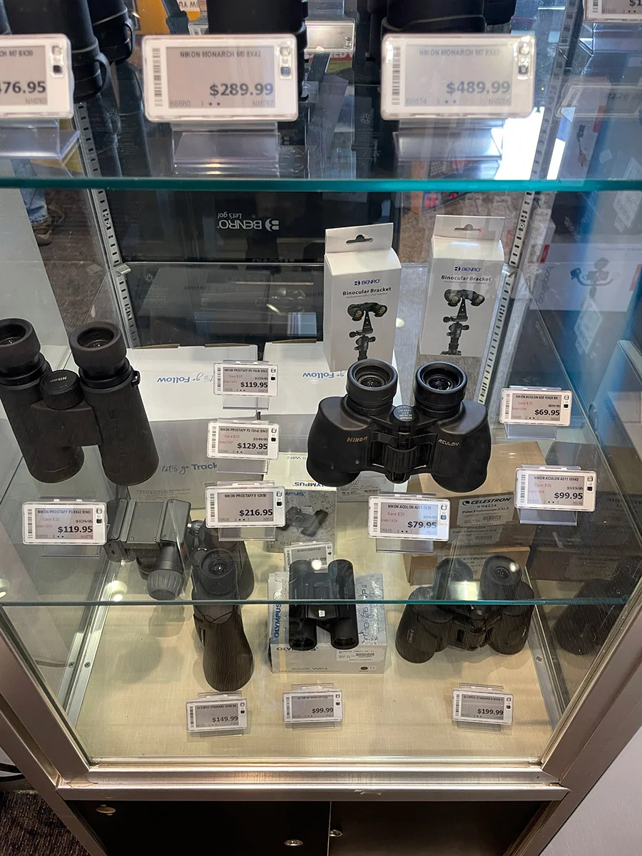 Smart retail display with electronic shelf labels connected to POS system